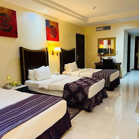 דוחה Tourist Hotel מראה חיצוני תמונה