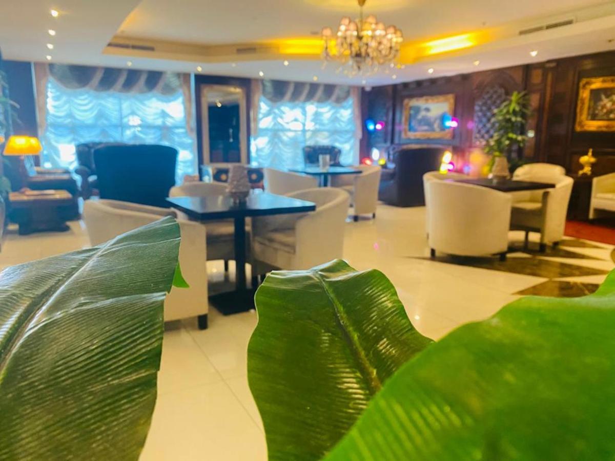 דוחה Tourist Hotel מראה חיצוני תמונה