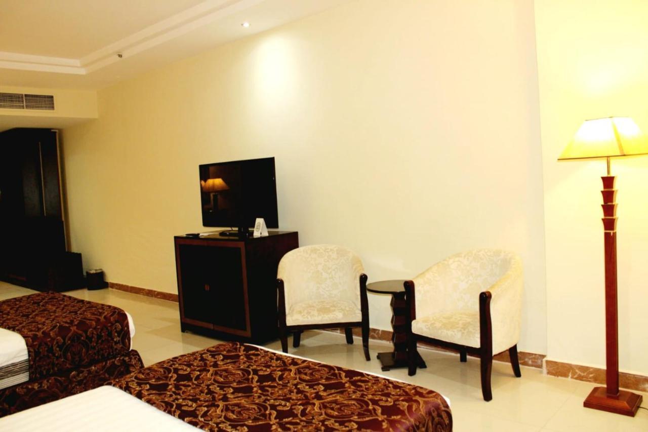 דוחה Tourist Hotel מראה חיצוני תמונה