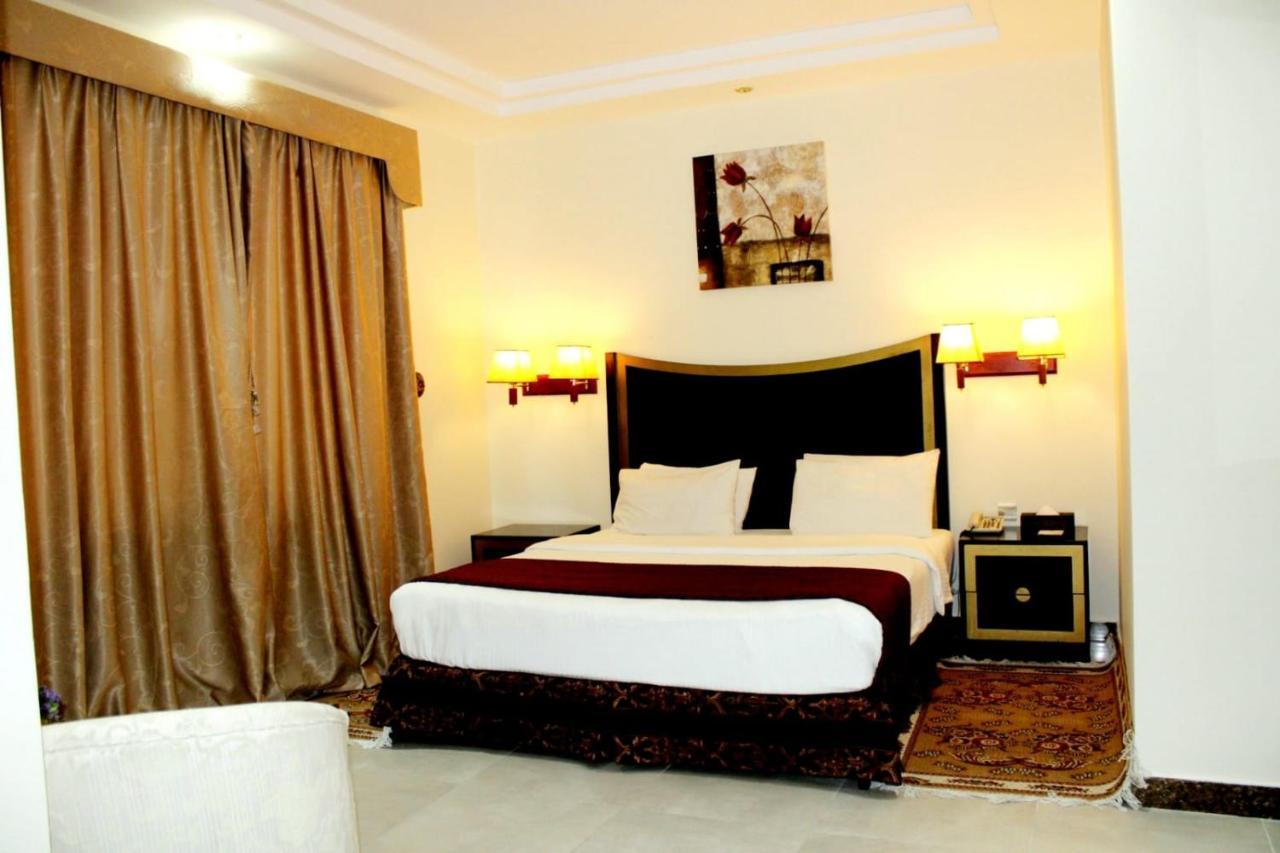 דוחה Tourist Hotel מראה חיצוני תמונה