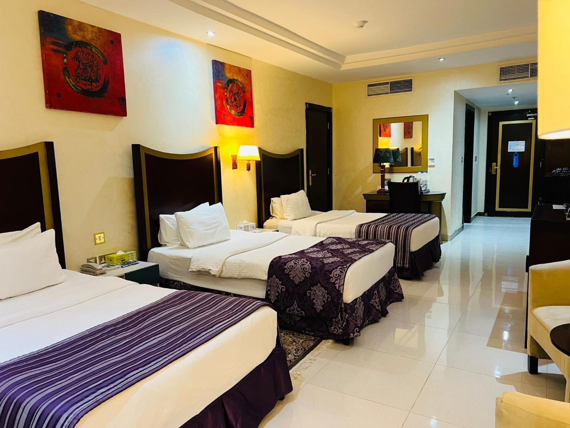 דוחה Tourist Hotel מראה חיצוני תמונה
