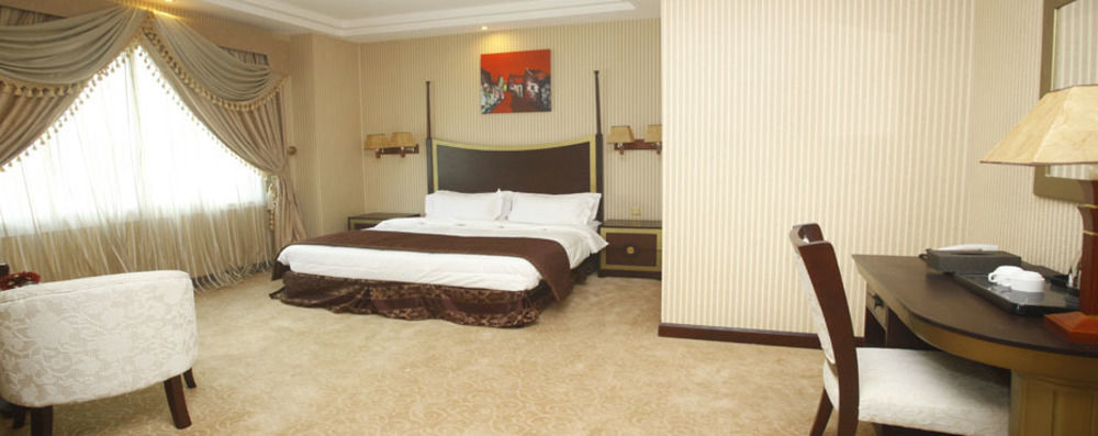 דוחה Tourist Hotel מראה חיצוני תמונה