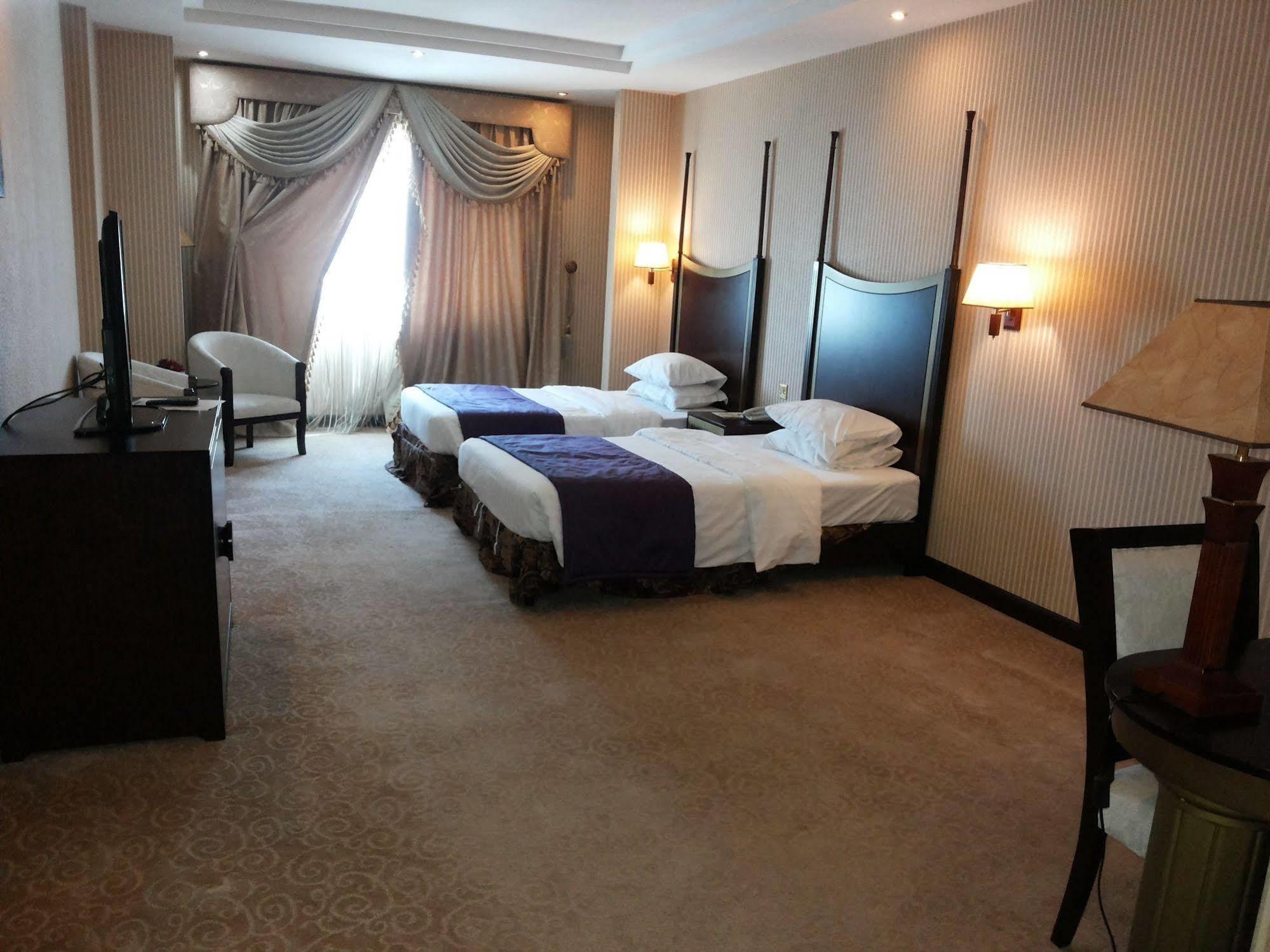 דוחה Tourist Hotel מראה חיצוני תמונה