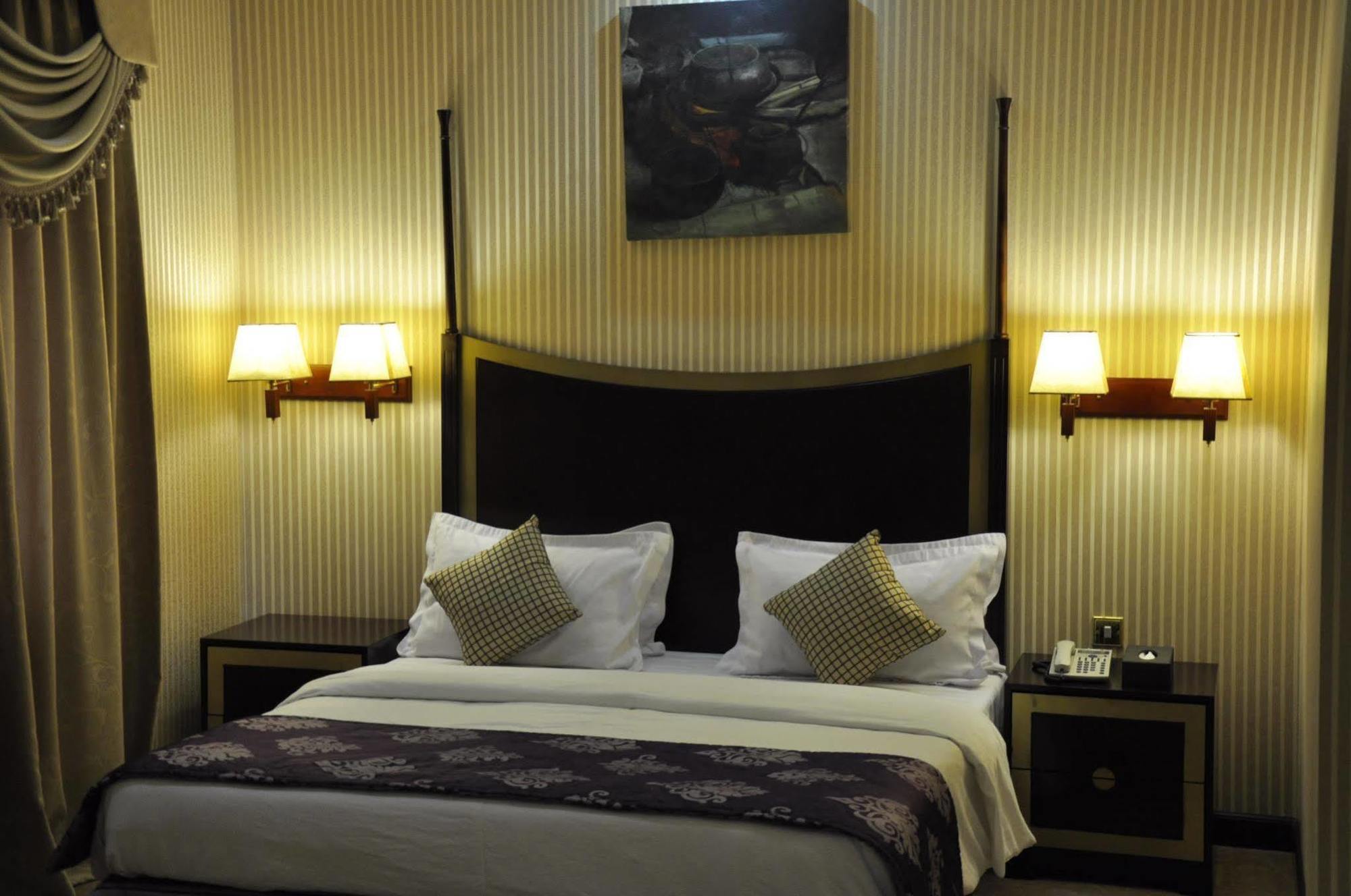 דוחה Tourist Hotel מראה חיצוני תמונה